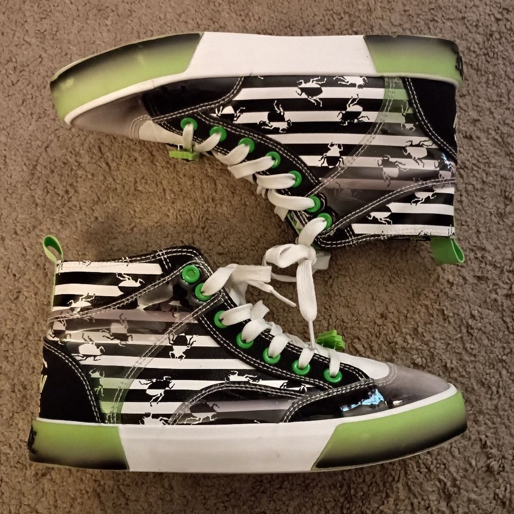 Ground Up Beetlejuice Glow-In-The Dark Women’s 6.5 Hi-top Sneakers PRE-OWNED